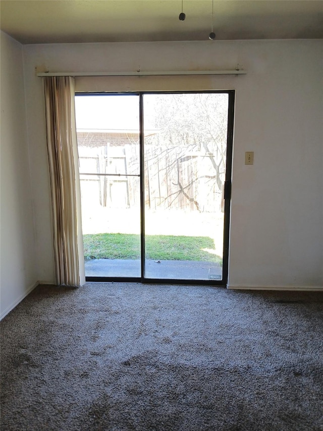 view of carpeted spare room