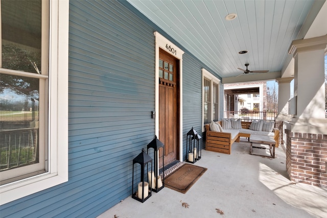 view of patio / terrace with covered porch and a ceiling fan