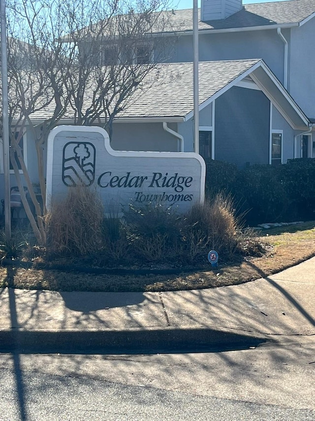 view of community / neighborhood sign