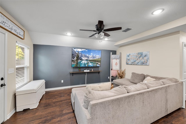 living room featuring recessed lighting, dark wood-type flooring, vaulted ceiling, ceiling fan, and baseboards