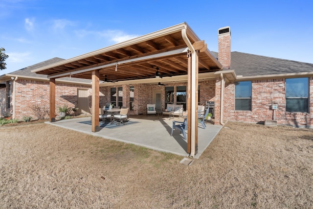 view of patio with a ceiling fan