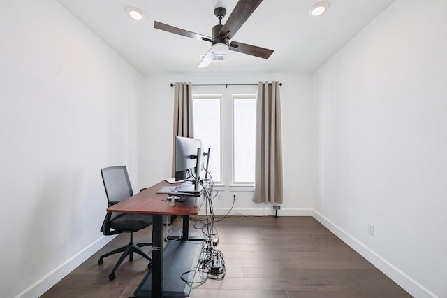 office area featuring dark wood-type flooring, recessed lighting, a ceiling fan, and baseboards