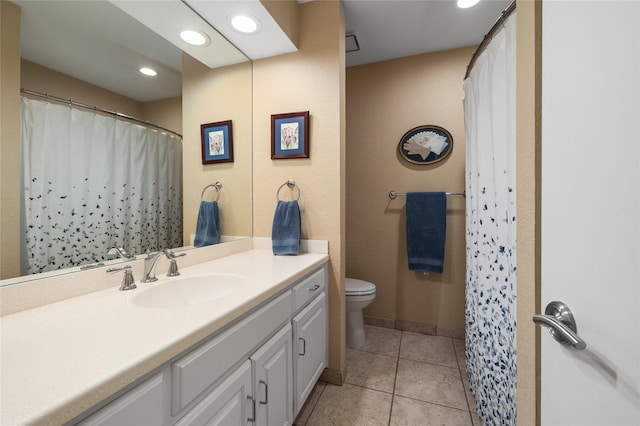 full bath featuring recessed lighting, toilet, vanity, baseboards, and tile patterned floors