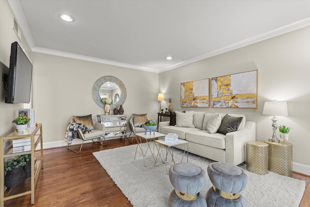 10211 Regal Oaks Dr Unit 121, Dallas, TX 75230 - living room featuring ornamental molding, baseboards, dark wood-type flooring, and recessed lighting