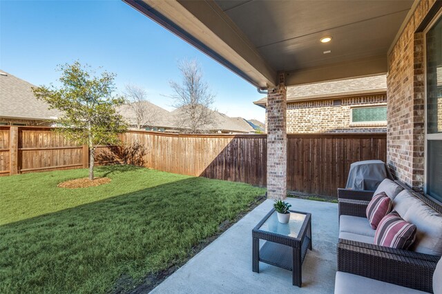 view of yard featuring a fenced backyard