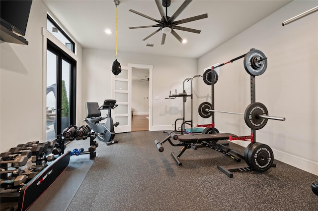 workout room with visible vents, baseboards, and recessed lighting