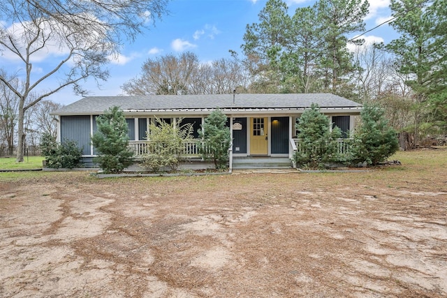 view of front of property with covered porch