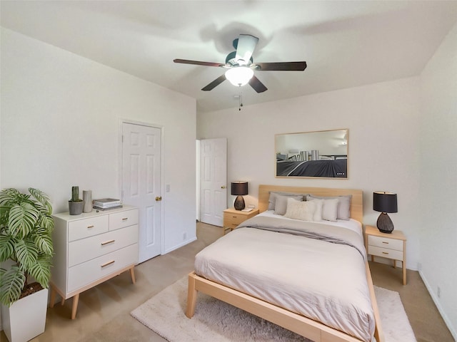 bedroom with ceiling fan