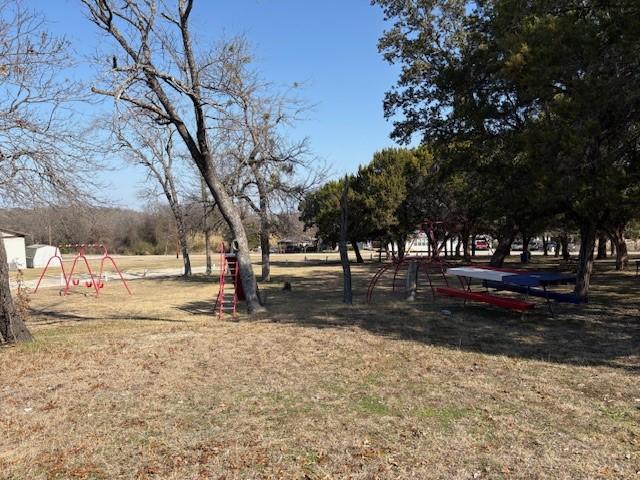 2803 Pinoak St, Granbury, TX 76048