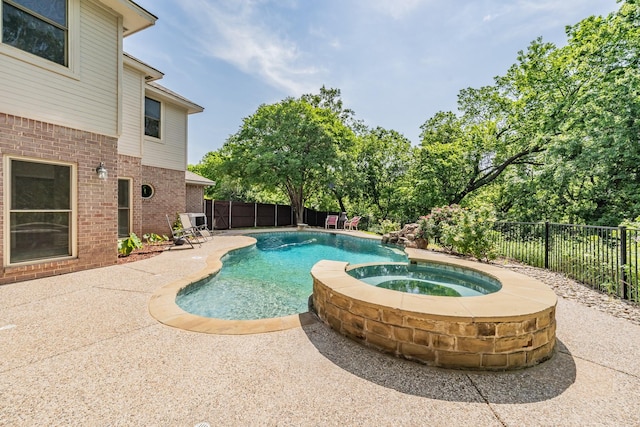 6800 Riverridge Rd, Fort Worth, TX 76116 - view of pool featuring a fenced backyard, a patio area, and a pool with connected hot tub