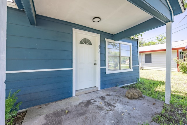 view of property entrance