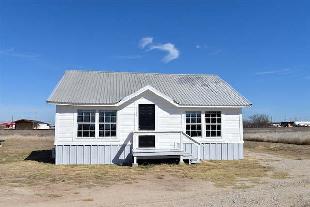 manufactured / mobile home with metal roof