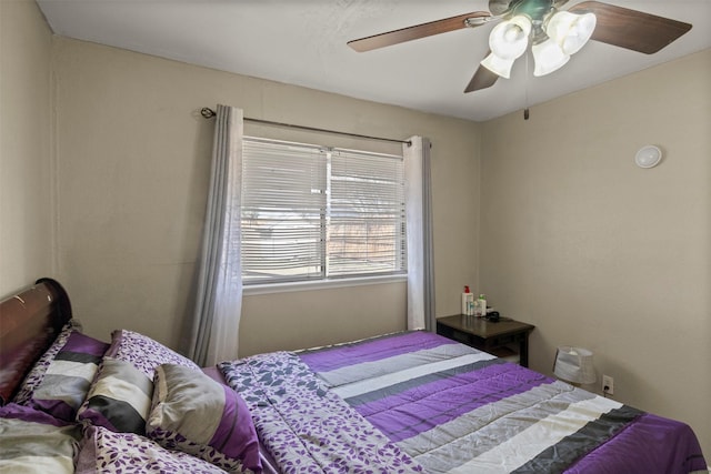 bedroom with ceiling fan