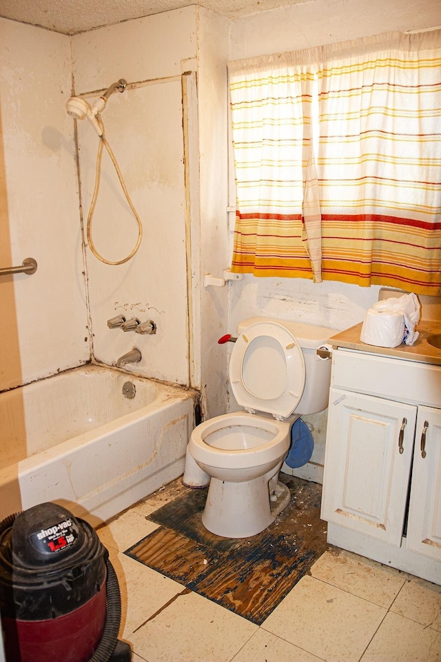 full bathroom featuring shower / tub combination and toilet