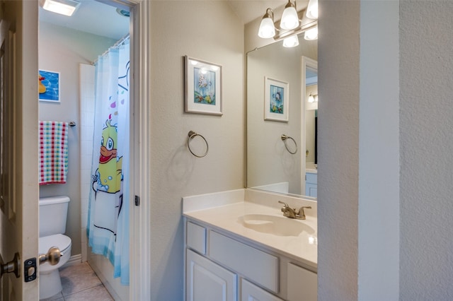 full bath featuring tile patterned flooring, a shower with curtain, vanity, and toilet