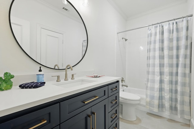 full bath featuring visible vents, toilet, shower / tub combo with curtain, crown molding, and vanity