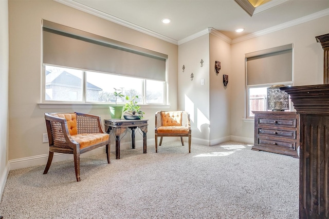 living area with carpet floors, baseboards, ornamental molding, and recessed lighting