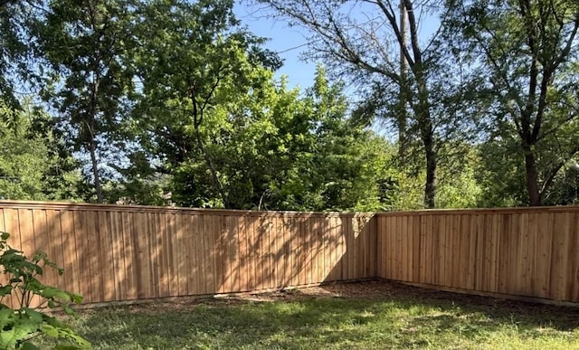 1907 Nevada St, Denton, TX 76209 - view of yard featuring fence