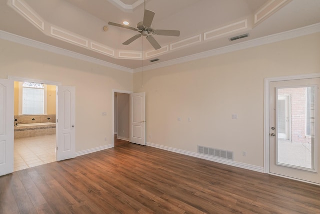 128 Oakview Dr, Hudson Oaks, TX 76087 - unfurnished room featuring plenty of natural light, dark wood finished floors, baseboards, ceiling fan, and ornamental molding