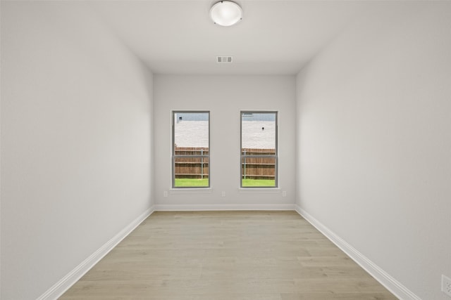 4814 Nomad Dr, Midlothian, TX 76065 - spare room with light wood finished floors and baseboards