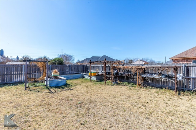 view of yard featuring fence