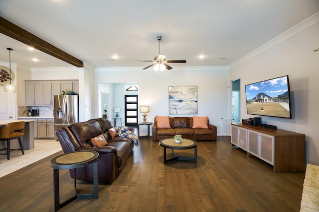 living area with ceiling fan, recessed lighting, wood finished floors, and crown molding