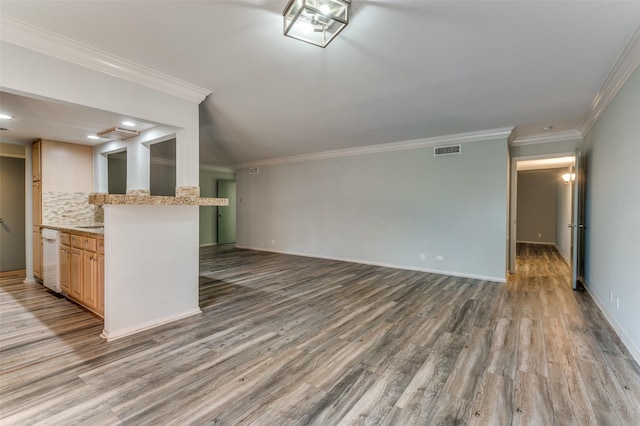 interior space with crown molding, baseboards, visible vents, and light wood-style floors