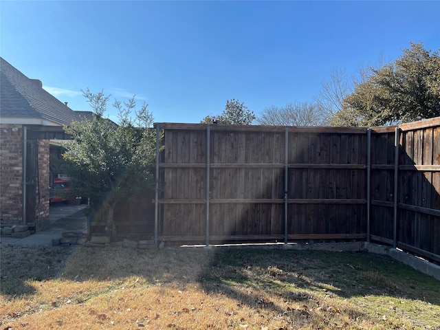 view of yard featuring fence