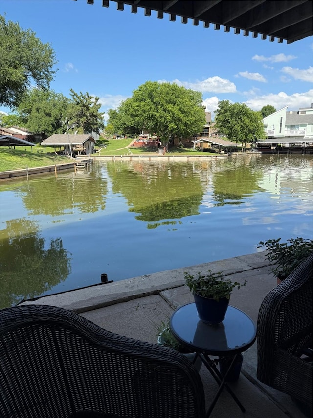 676 Harbor Dr, Azle, TX 76020 - water view