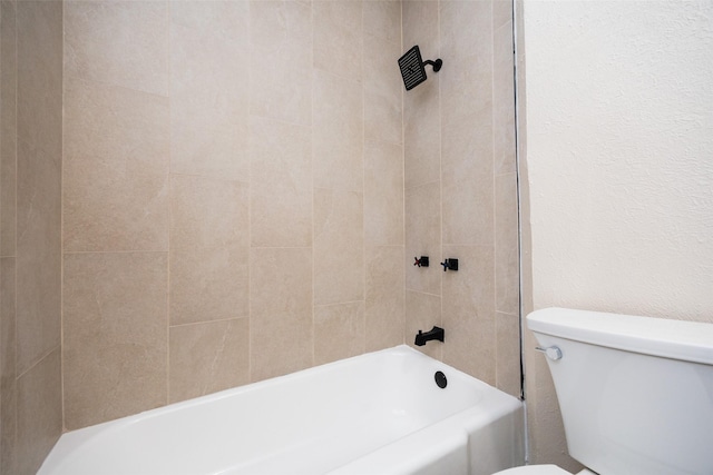 full bathroom with toilet and bathing tub / shower combination