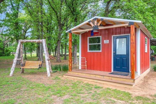 view of outbuilding featuring an outbuilding