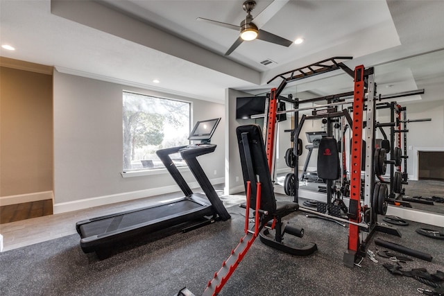 workout area featuring recessed lighting, crown molding, baseboards, and ceiling fan