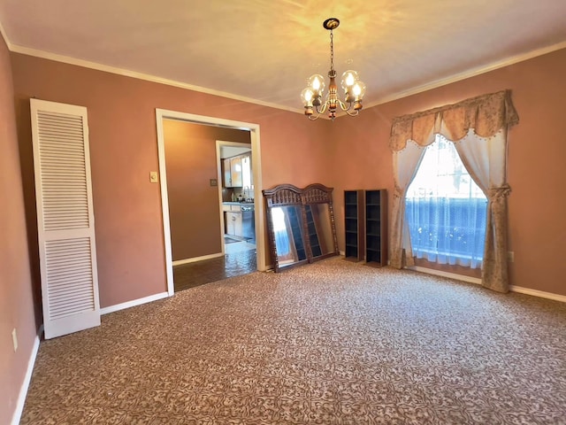 carpeted empty room with baseboards, an inviting chandelier, and crown molding