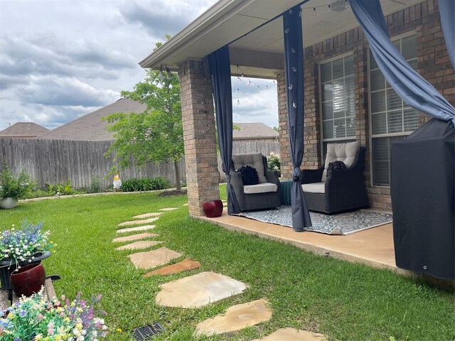 5033 Southpoint Dr, Arlington, TX 76017 - view of yard with outdoor lounge area