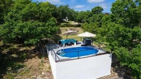 view of outdoor pool