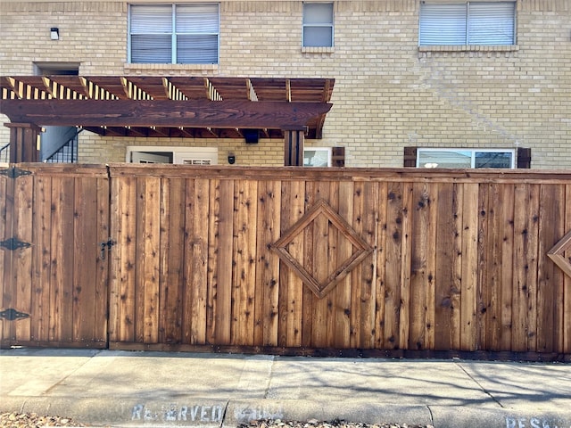 3616 Parkridge Dr Unit 108, Dallas, TX 75234 - view of gate