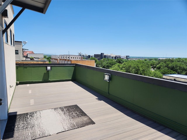 612 Skyline Bluff Dr, Fort Worth, TX 76102 - view of wooden terrace