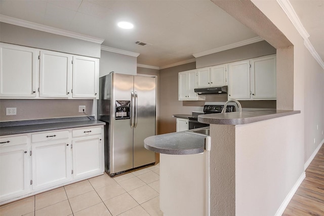 2013 Proctor Dr, Grand Prairie, TX 75051 - kitchen featuring stainless steel fridge with ice dispenser, black range with electric stovetop, under cabinet range hood, white cabinetry, and ornamental molding