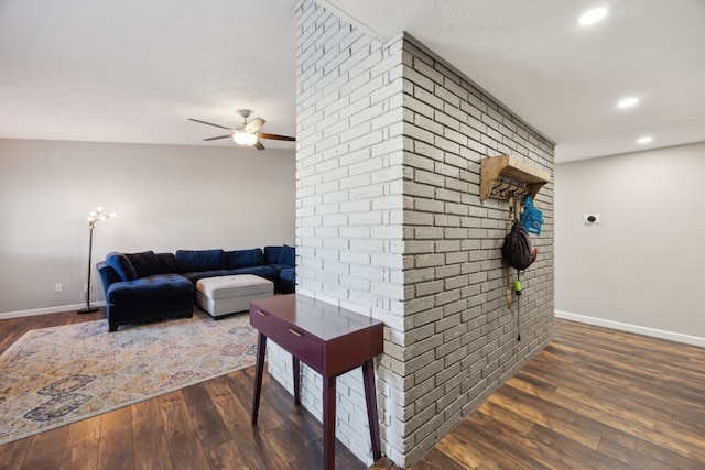 living room with ceiling fan, recessed lighting, wood finished floors, and baseboards