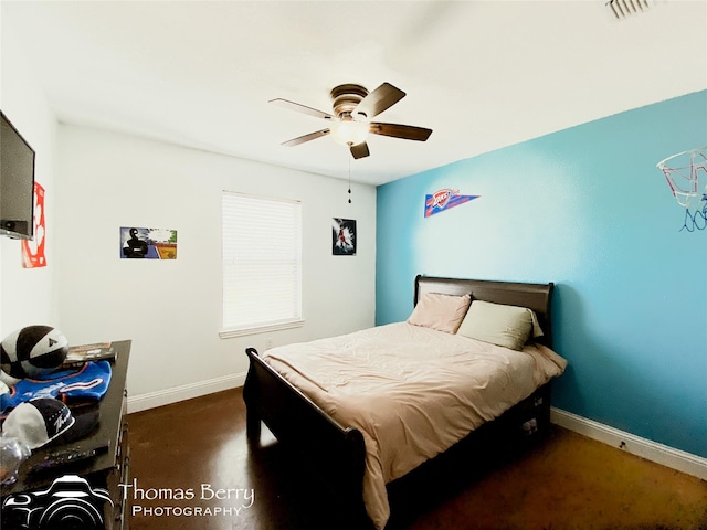 bedroom featuring visible vents, baseboards, and a ceiling fan