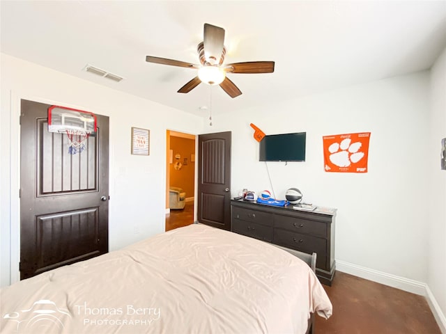 bedroom with baseboards, visible vents, and ceiling fan