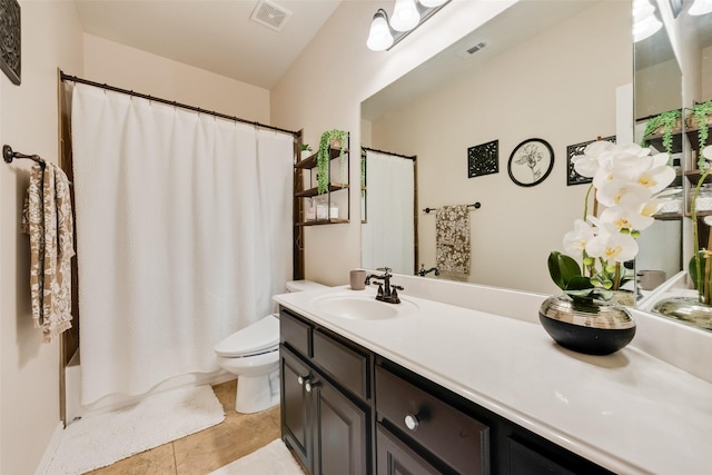 full bathroom with toilet, visible vents, shower / tub combo with curtain, and vanity