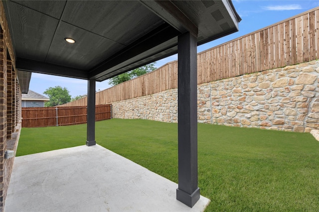 1825 Osage Trl, Mesquite, TX 75149 - view of yard featuring a patio
