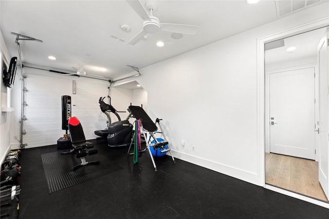 workout area featuring ceiling fan, visible vents, baseboards, and recessed lighting