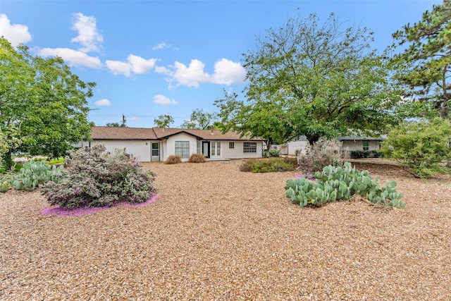 view of front of property