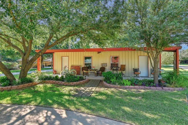 297 Cemetery Rd, Pottsboro, TX 75076 - exterior space with a front yard