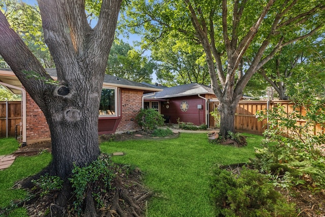 1878 Trail Ridge Dr, Lewisville, TX 75077 - view of yard