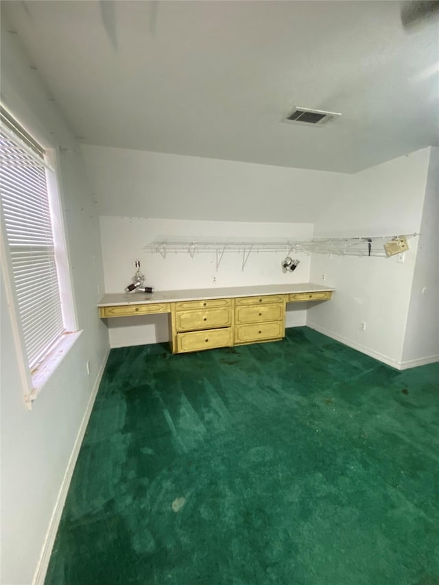 bathroom with visible vents and baseboards