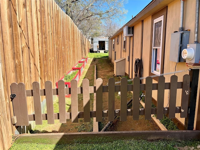 view of yard featuring a fenced front yard