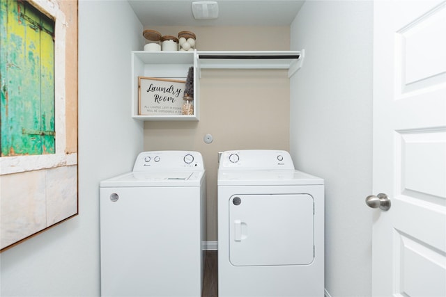 washroom with laundry area and washer and clothes dryer